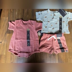 Modern Moments by Gerber Toddler Organic Cotton set